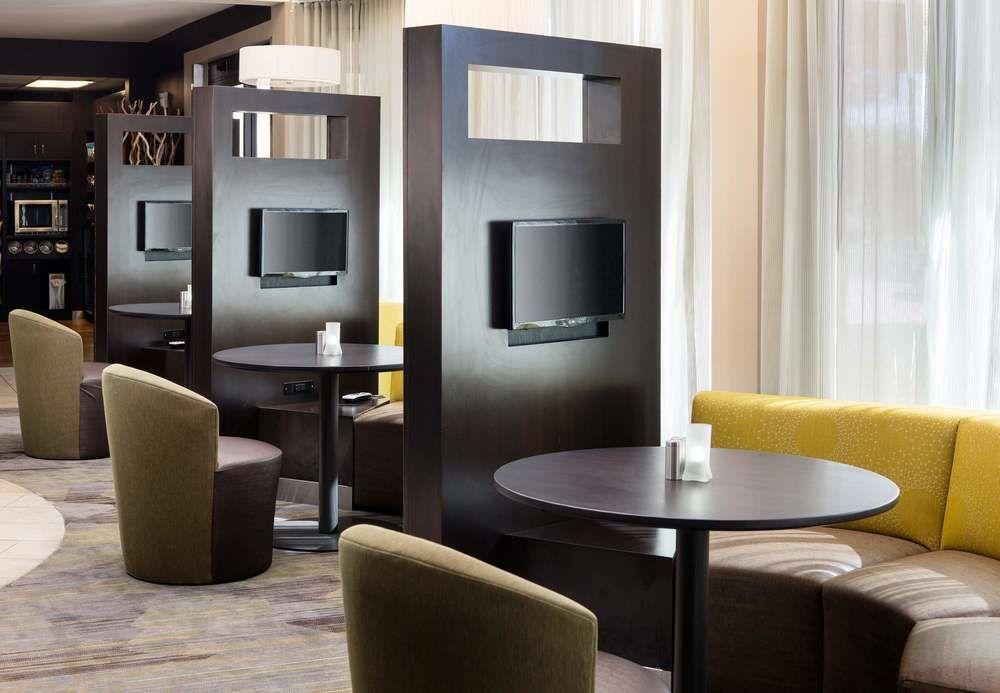 Courtyard By Marriott Phoenix Airport Hotel Exterior photo