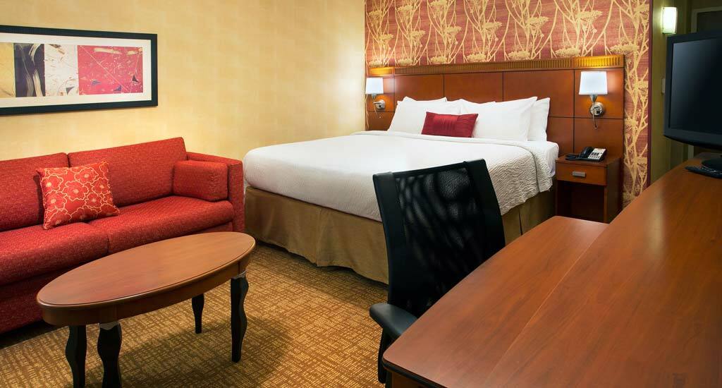 Courtyard By Marriott Phoenix Airport Hotel Exterior photo